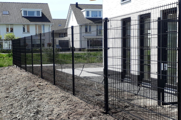 Dubbelstaafmat 8-6-8 ronde staanders gecoat