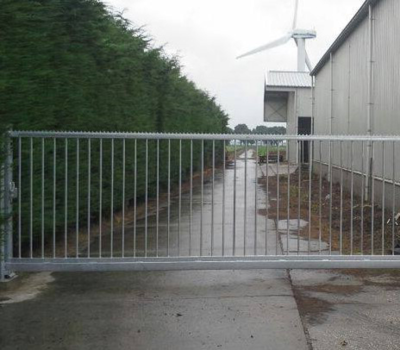 Schuifpoort - Rechte ligger met puntenkam verzinkt